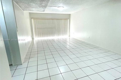 Apartment in Miami, Florida 2 bedrooms, 109.25 sq.m. № 1994826 - photo 6