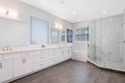 House in Kissimmee, Florida 6 bedrooms, 347.92 sq.m. № 2396985 - photo 23