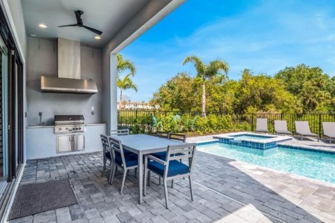 House in Kissimmee, Florida 6 bedrooms, 347.92 sq.m. № 2396985 - photo 9