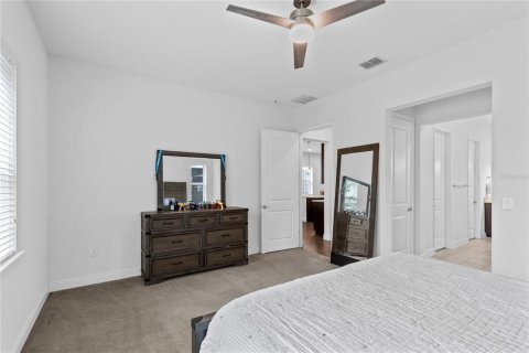 House in Orlando, Florida 3 bedrooms, 184.04 sq.m. № 2402781 - photo 13