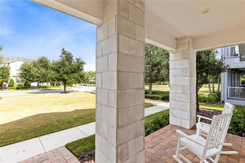 House in Orlando, Florida 3 bedrooms, 184.04 sq.m. № 2402781 - photo 2