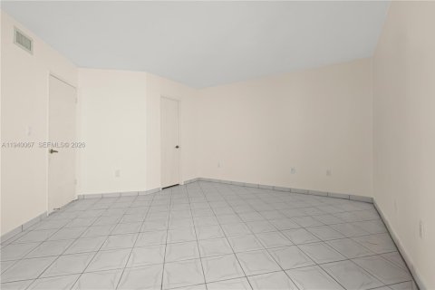 Copropriété à vendre à Miami, Floride: 2 chambres, 92.9 m2 № 2000034 - photo 20