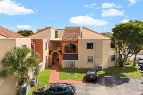 Copropriété à vendre à Miami, Floride: 2 chambres, 92.9 m2 № 2000034 - photo 28