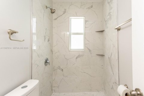 Villa ou maison à louer à Fort Lauderdale, Floride: 2 chambres, 74.88 m2 № 2060740 - photo 11