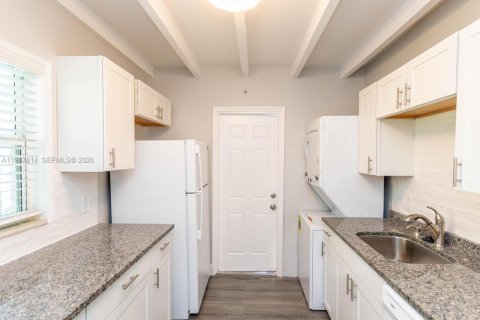Villa ou maison à louer à Fort Lauderdale, Floride: 2 chambres, 74.88 m2 № 2060740 - photo 6