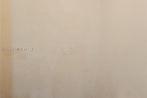 Condominio en alquiler en Hollywood, Florida, 2 dormitorios № 2071102 - foto 19