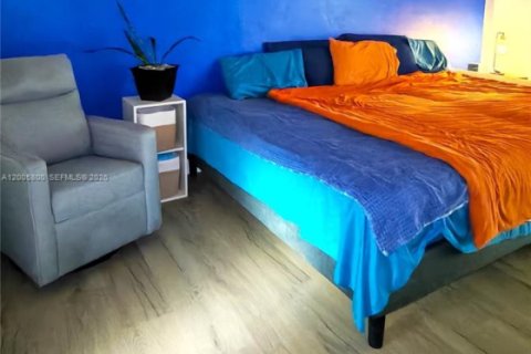 Condominio en alquiler en Hollywood, Florida, 2 dormitorios № 2071102 - foto 9