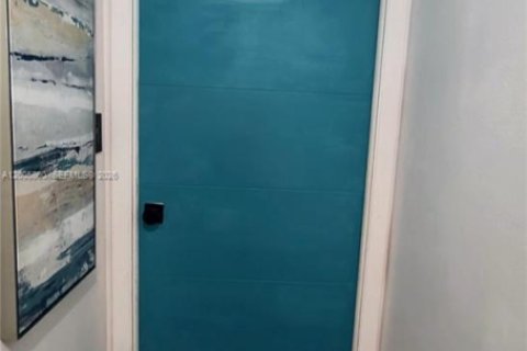 Condominio en alquiler en Hollywood, Florida, 2 dormitorios № 2071102 - foto 24