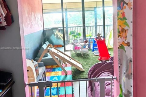 Condominio en alquiler en Hollywood, Florida, 2 dormitorios № 2071102 - foto 10