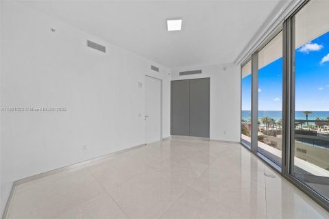 Condo in Sunny Isles Beach, Florida, 2 bedrooms  № 1864026 - photo 14