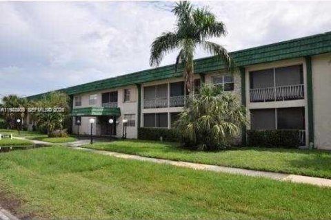 Condo à North Miami, Floride, 1 chambre  № 2089013