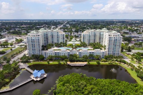Condo in Boynton Beach, Florida, 2 bedrooms  № 1071295 - photo 1