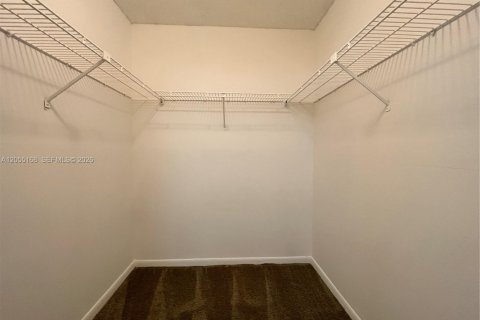 Condo in Plantation, Florida, 1 bedroom  № 2264918 - photo 11