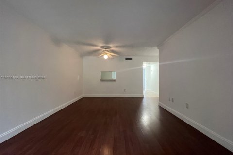 Condo in Plantation, Florida, 1 bedroom  № 2264918 - photo 5