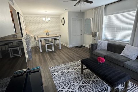 Villa ou maison à vendre à Tampa, Floride: 3 chambres, 115.76 m2 № 2324410 - photo 20