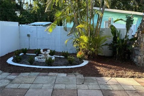 Villa ou maison à vendre à Tampa, Floride: 3 chambres, 115.76 m2 № 2324410 - photo 30