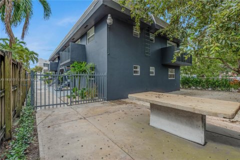 Apartamento en alquiler en Miami, Florida, 2 dormitorios, 102.19 m2 № 1967776 - foto 4