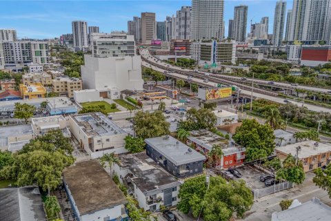 Apartamento en alquiler en Miami, Florida, 2 dormitorios, 102.19 m2 № 1967776 - foto 9