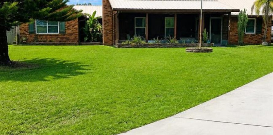 House in Port St. Lucie, Florida 3 bedrooms, 173.17 sq.m. № 2382449