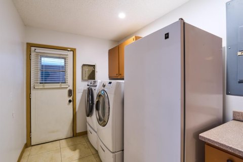 House in Port St. Lucie, Florida 3 bedrooms, 173.17 sq.m. № 2382449 - photo 26
