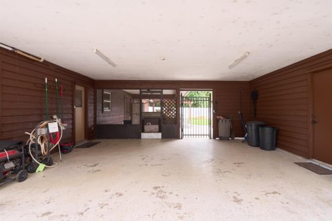 House in Port St. Lucie, Florida 3 bedrooms, 173.17 sq.m. № 2382449 - photo 21