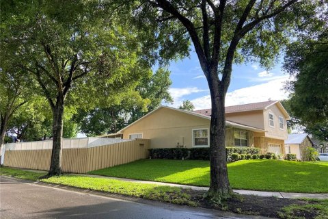 House in Orlando, Florida 3 bedrooms, 244.98 sq.m. № 1829282 - photo 2