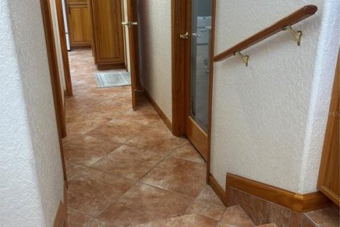 House in Orlando, Florida 3 bedrooms, 244.98 sq.m. № 1829282 - photo 15