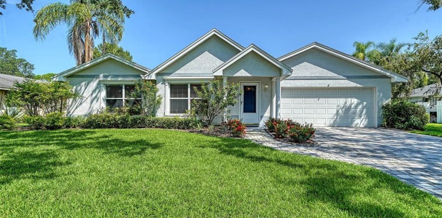 House in Sarasota, Florida 4 bedrooms, 187.11 sq.m. № 1873561
