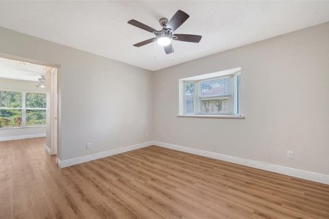 House in Sarasota, Florida 4 bedrooms, 187.11 sq.m. № 1873561 - photo 21