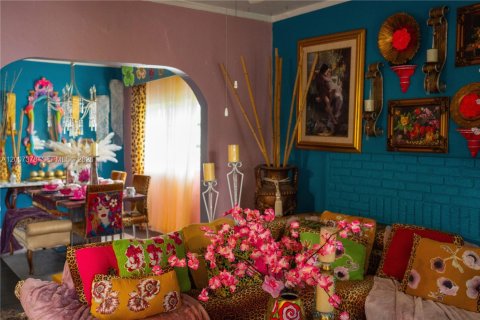 Propiedad comercial en venta en Miami, Florida, 187.48 m2 № 2071496 - foto 10