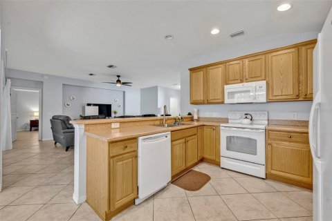 House in Summerfield, Florida 2 bedrooms, 146.32 sq.m. № 1816615 - photo 14