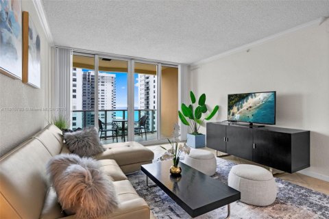 Condominio en venta en Hollywood, Florida, 1 dormitorio, 77.57 m2 № 2035503 - foto 10