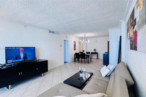 Condominio en venta en Hollywood, Florida, 1 dormitorio, 77.57 m2 № 2035503 - foto 6
