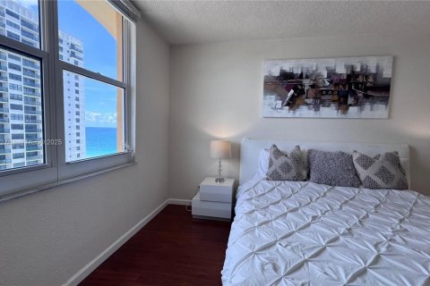 Condominio en venta en Hollywood, Florida, 1 dormitorio, 77.57 m2 № 2035503 - foto 25