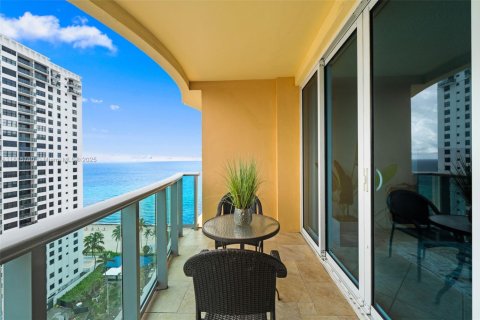 Condominio en venta en Hollywood, Florida, 1 dormitorio, 77.57 m2 № 2035503 - foto 13