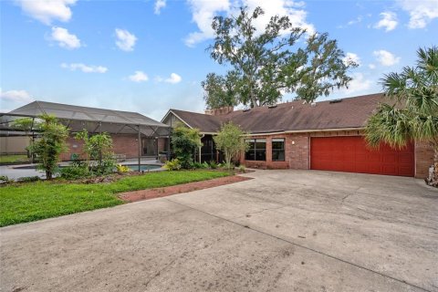 House in Brandon, Florida 4 bedrooms, 242.66 sq.m. № 2398670 - photo 28