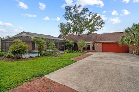 House in Brandon, Florida 4 bedrooms, 242.66 sq.m. № 2398670 - photo 22