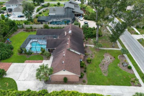 House in Brandon, Florida 4 bedrooms, 242.66 sq.m. № 2398670 - photo 2