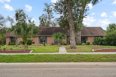 House in Brandon, Florida 4 bedrooms, 242.66 sq.m. № 2398670 - photo 26