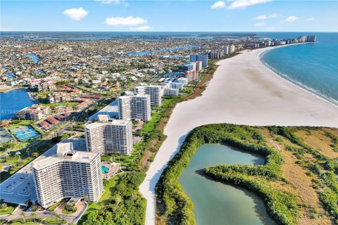 Condo in Marco Island, Florida, 2 bedrooms  № 2004824 - photo 2