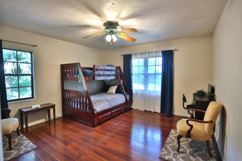 House in Hawthorne, Florida 4 bedrooms, 302.58 sq.m. № 1204671 - photo 24