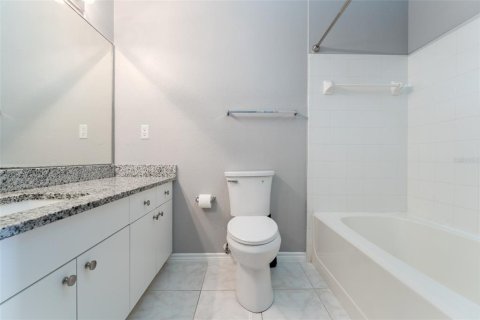 Condo in Tampa, Florida, 2 bedrooms № 2210979 - photo 23