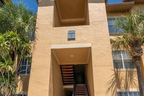 Condo in Tampa, Florida, 2 bedrooms  № 2210979