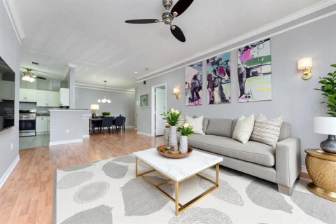 Condo in Tampa, Florida, 2 bedrooms № 2210979 - photo 9