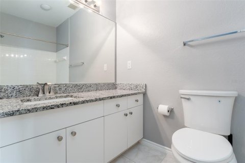Condo in Tampa, Florida, 2 bedrooms № 2210979 - photo 24