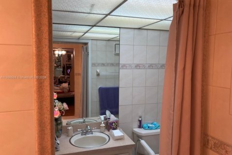 Купить таунхаус в Майами, Флорида 3 спальни, 140.65м2, № 1451337 - фото 25