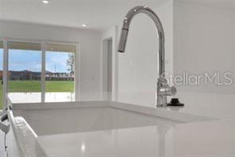 Villa ou maison à vendre à Apopka, Floride: 5 chambres, 285.77 m2 № 2400120 - photo 12