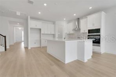 Villa ou maison à vendre à Apopka, Floride: 5 chambres, 285.77 m2 № 2400120 - photo 8