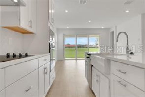 Villa ou maison à vendre à Apopka, Floride: 5 chambres, 285.77 m2 № 2400120 - photo 10