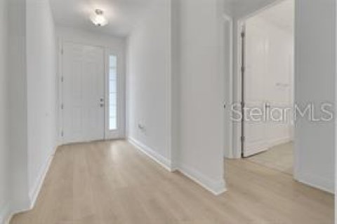 Villa ou maison à vendre à Apopka, Floride: 5 chambres, 285.77 m2 № 2400120 - photo 4